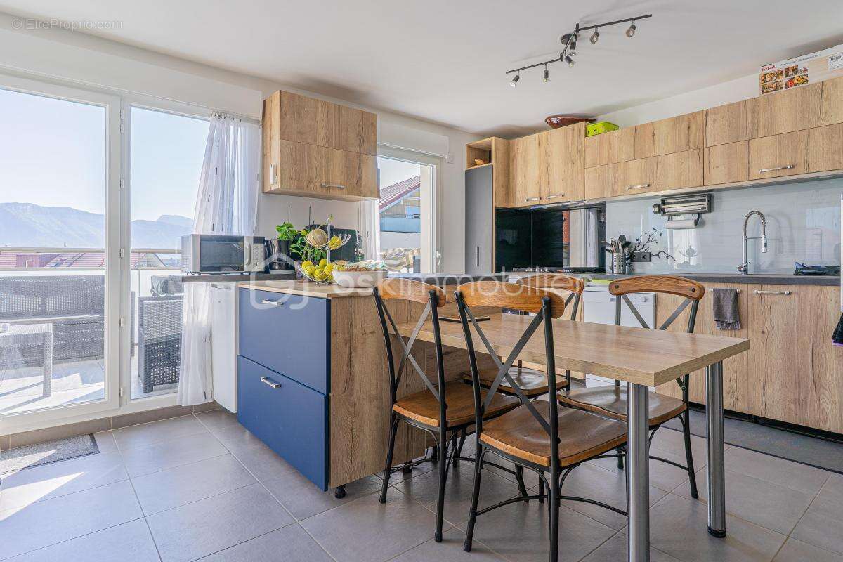 Appartement à POISY