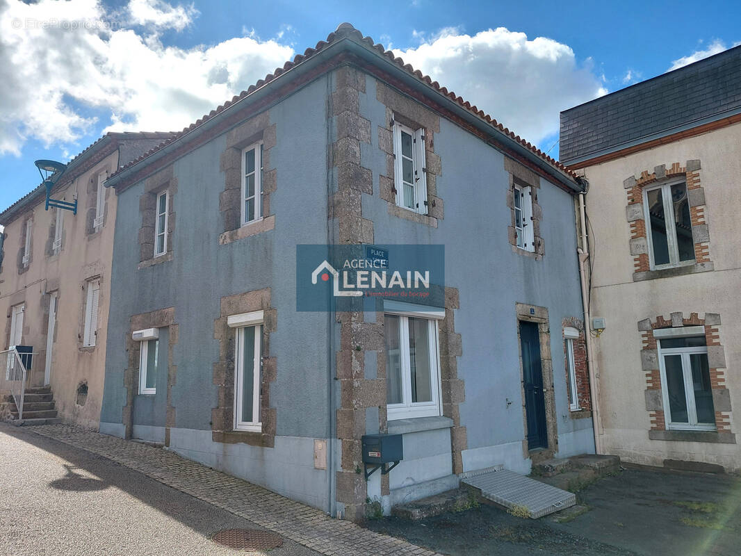 Maison à MENOMBLET