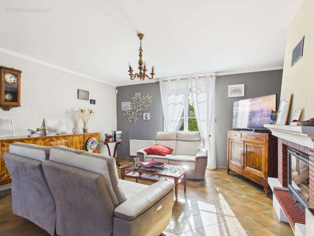 Maison 182 m² à Vendeuil-Caply  - photo 8