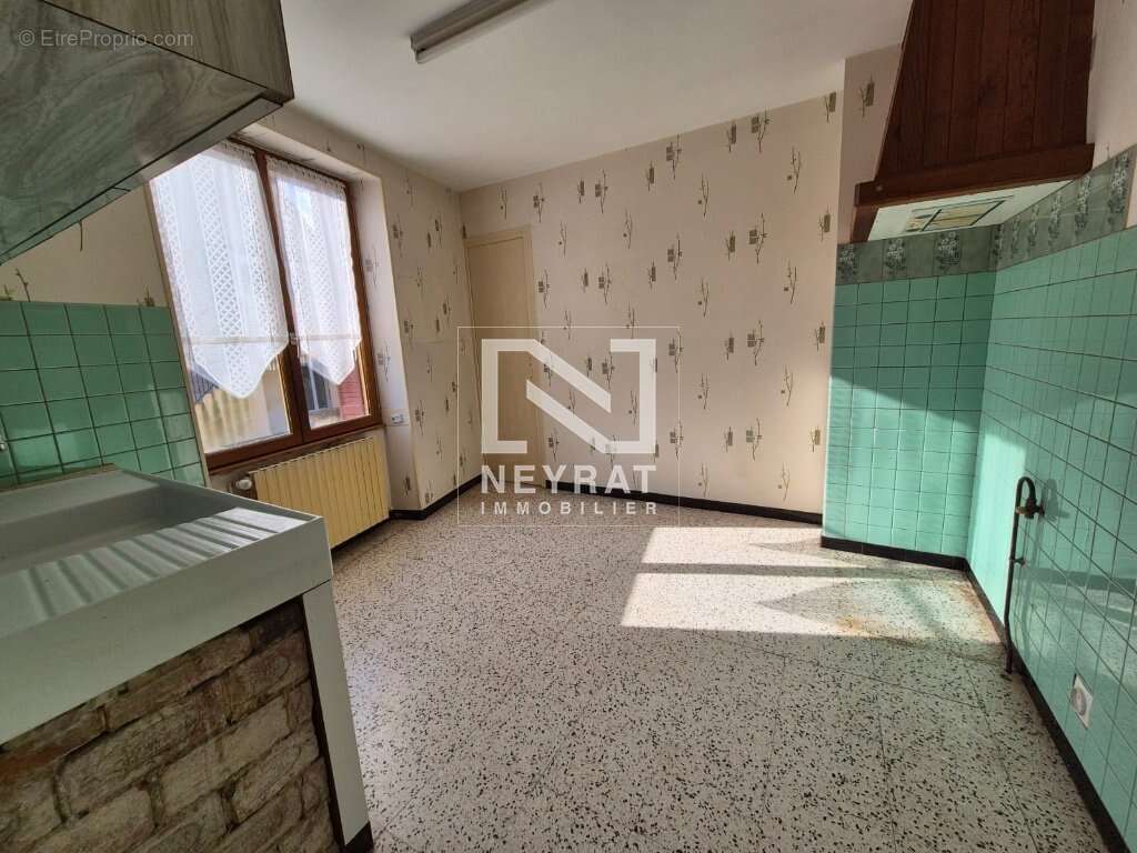 Maison à SAINT-LEGER-SUR-DHEUNE