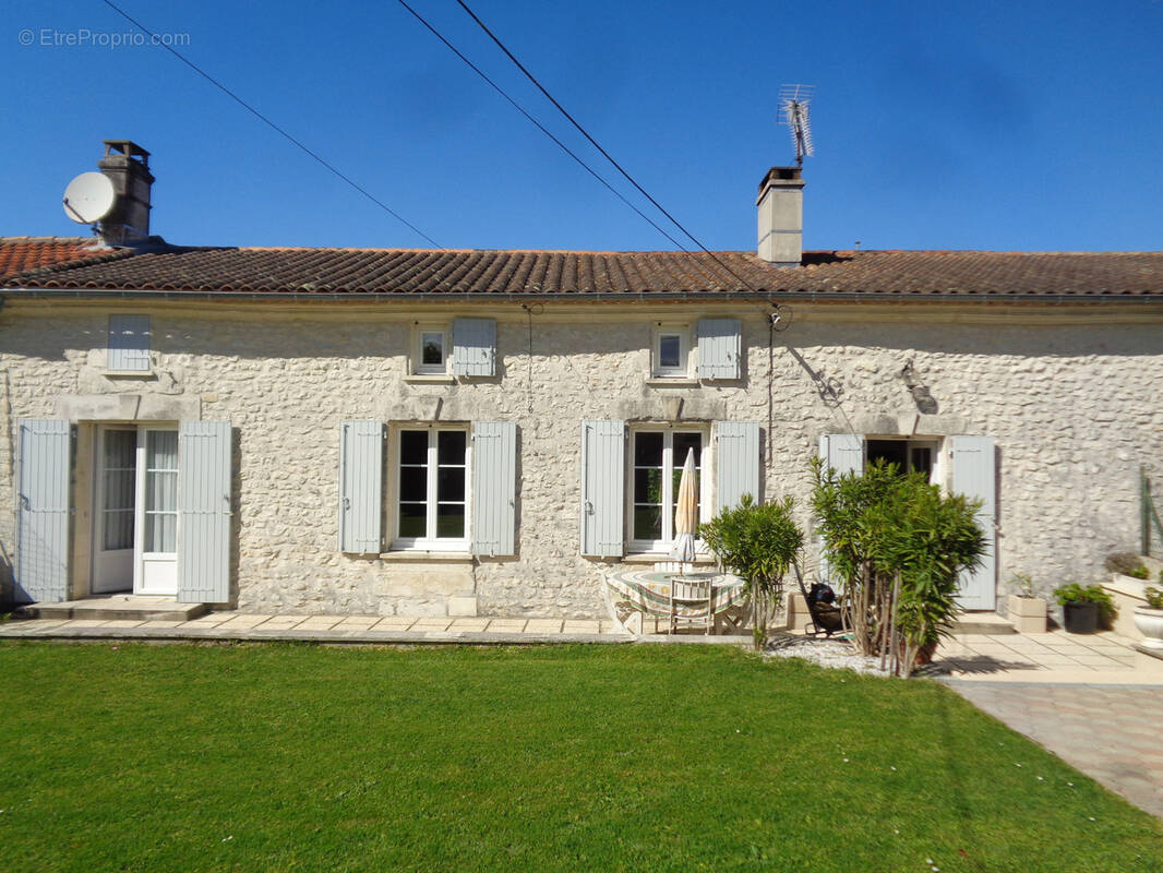 Maison à SAINT-CIERS-DU-TAILLON