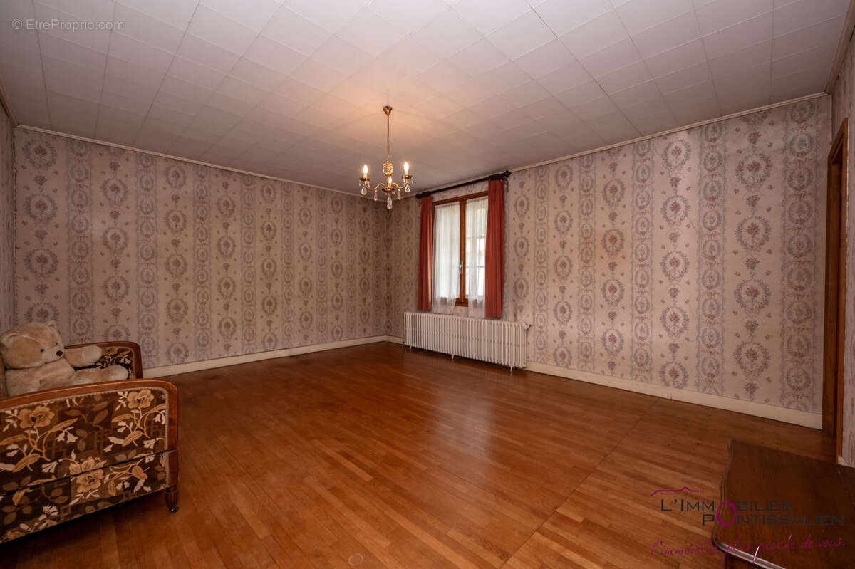 MAISON DE 208 m2 SUR 733 m2- Proche frontière - photo 23