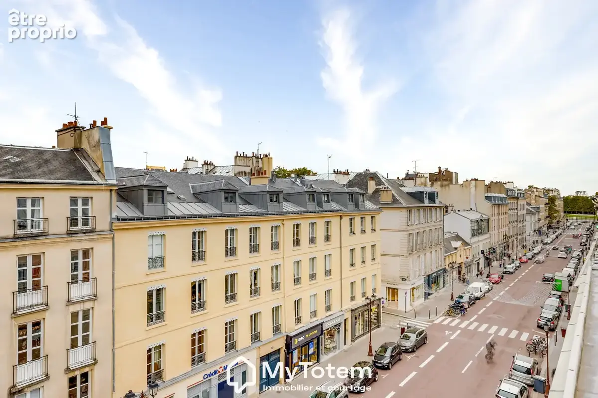Versailles rue de la Paroisse  Appartement de charme au dernier étage - photo 12