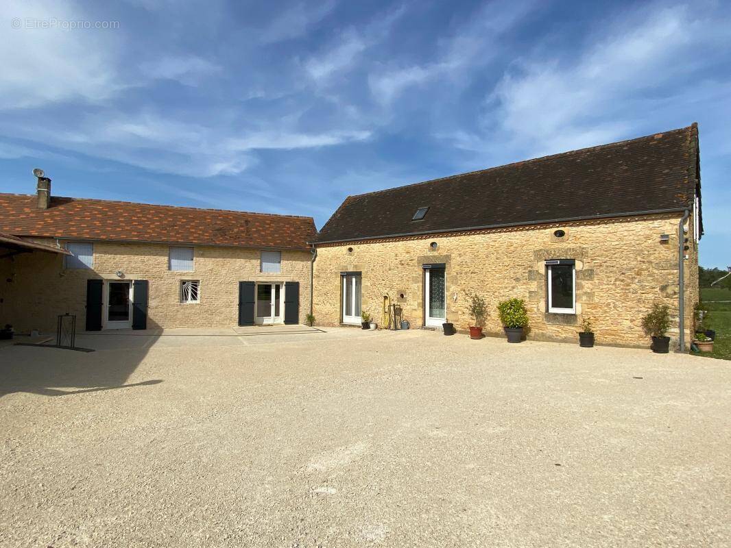 Maison à SAINTE-ALVERE