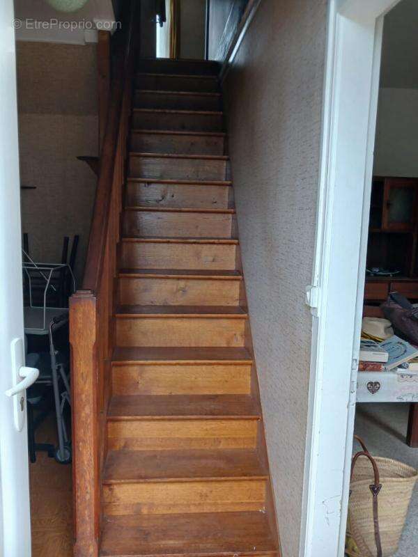 Maison à SAINT-SULPICE-LAURIERE