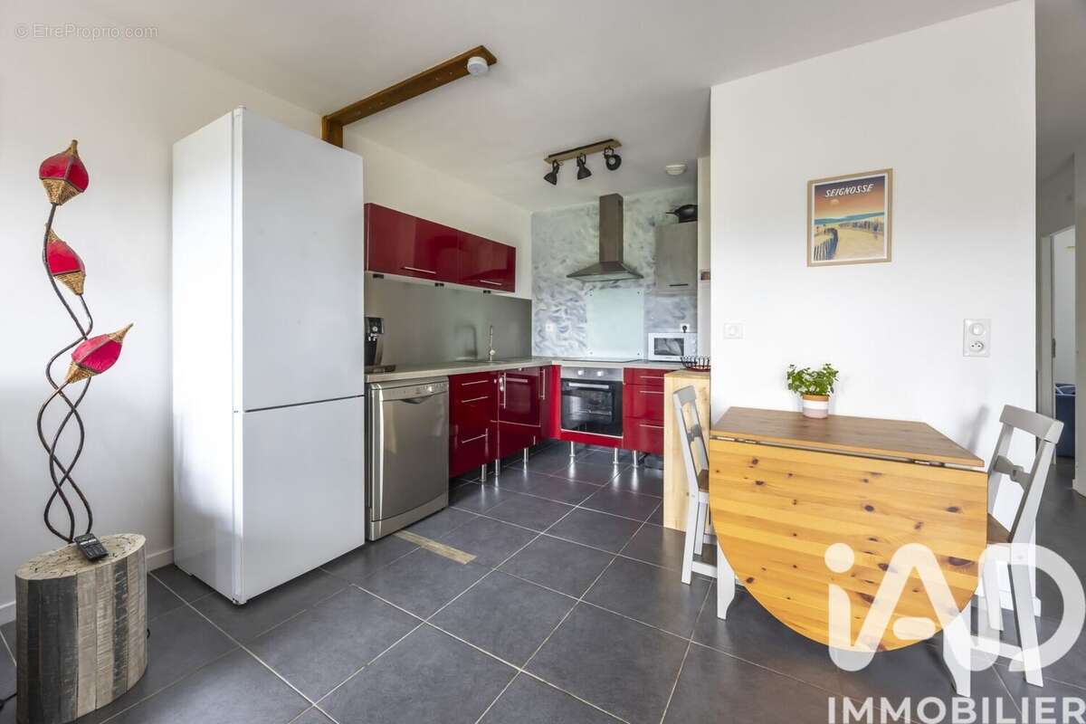 Photo 2 - Appartement à SAINT-JULIEN-EN-BORN