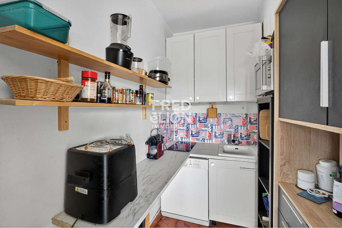 Appartement à NEUILLY-SUR-SEINE