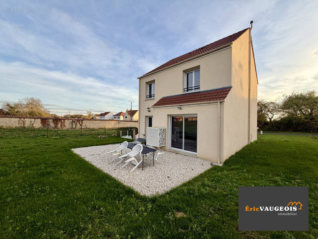 Maison à COULOMMIERS