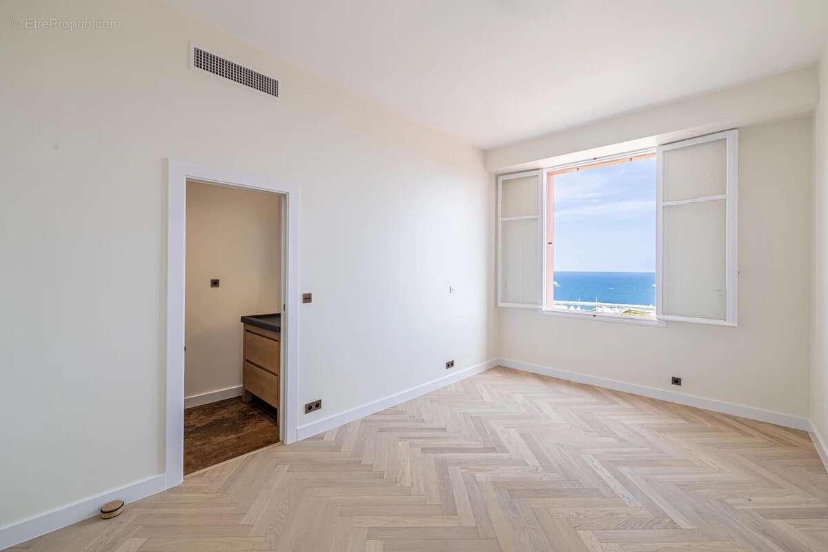 Appartement à BEAULIEU-SUR-MER