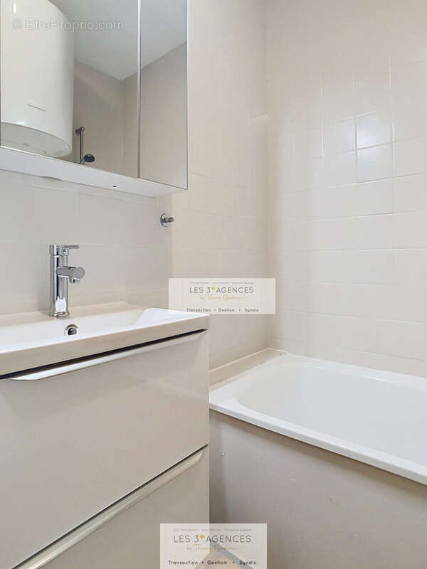 Appartement à COGOLIN