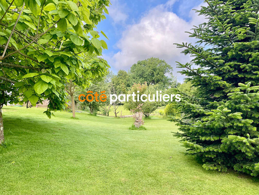 Maison à SAINT-SAUVEUR-LA-POMMERAYE