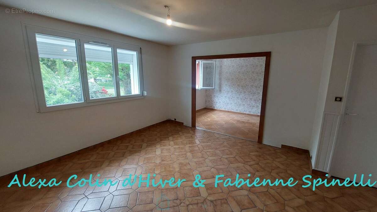 Appartement à VILLENEUVE-SAINT-GERMAIN