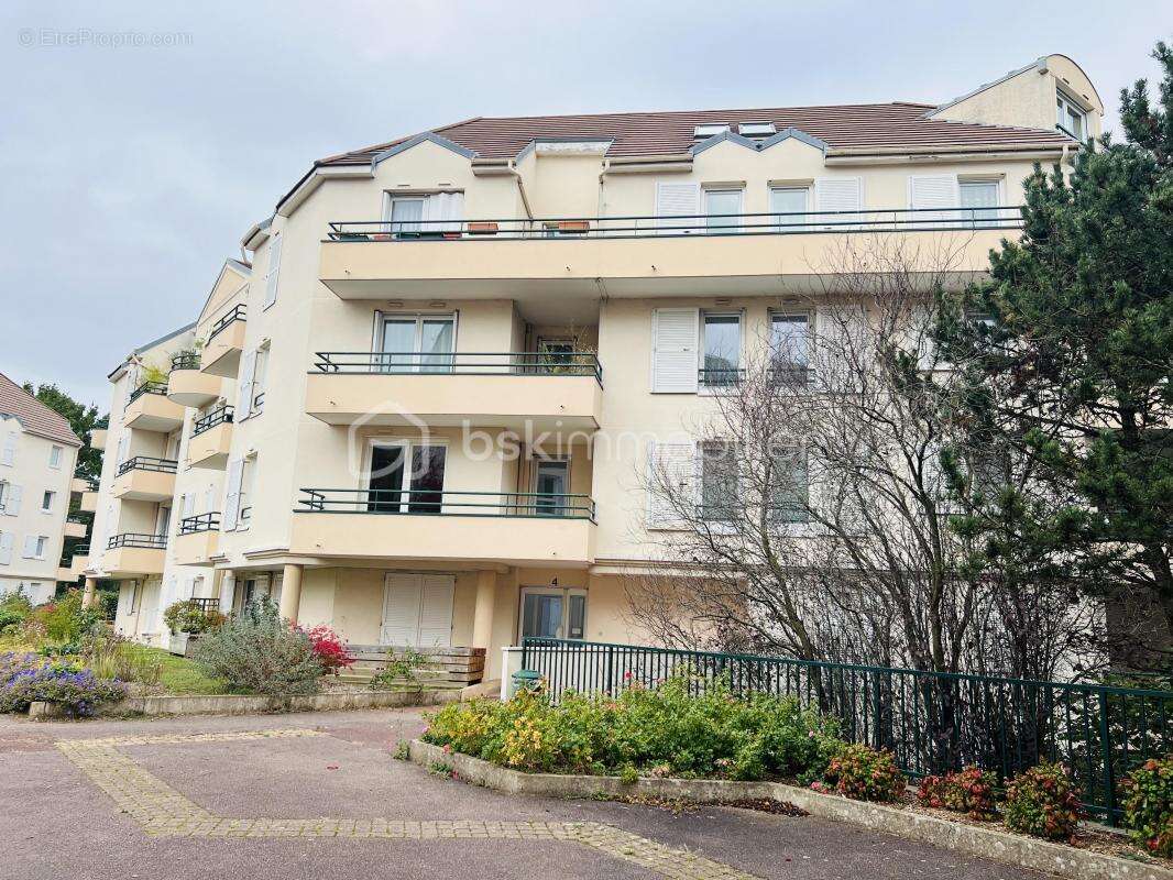 Appartement à VILLEBON-SUR-YVETTE