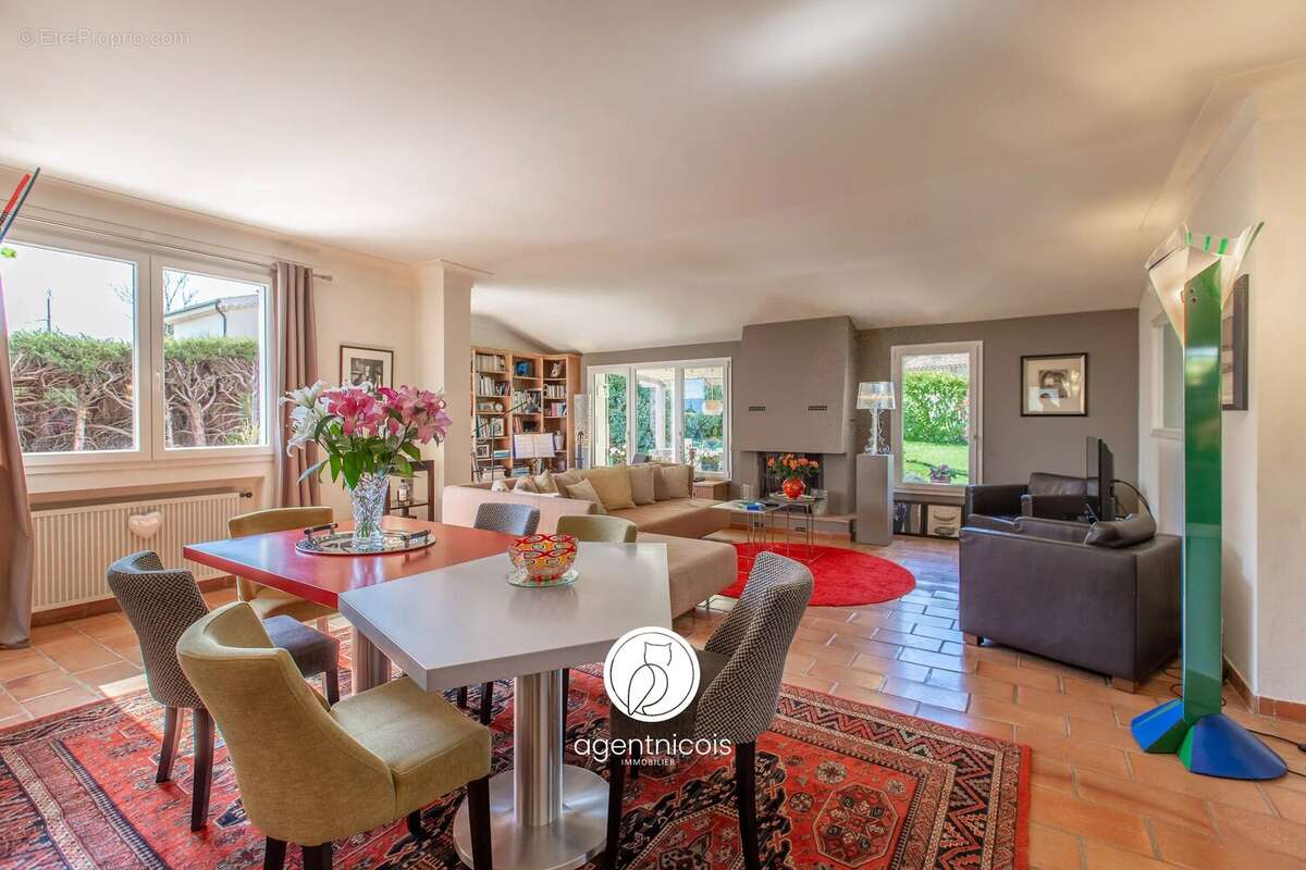 Maison à SAINT-JEANNET