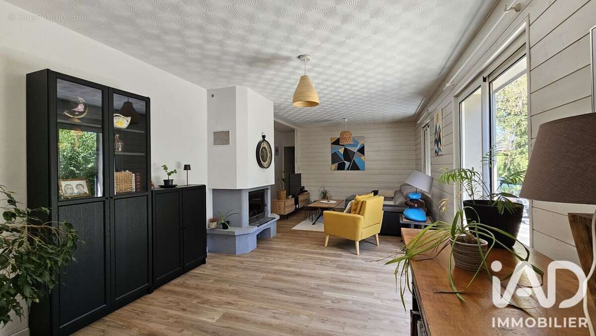 Maison 125 m² à Saint-Medard-Sur-Ille  - photo 4