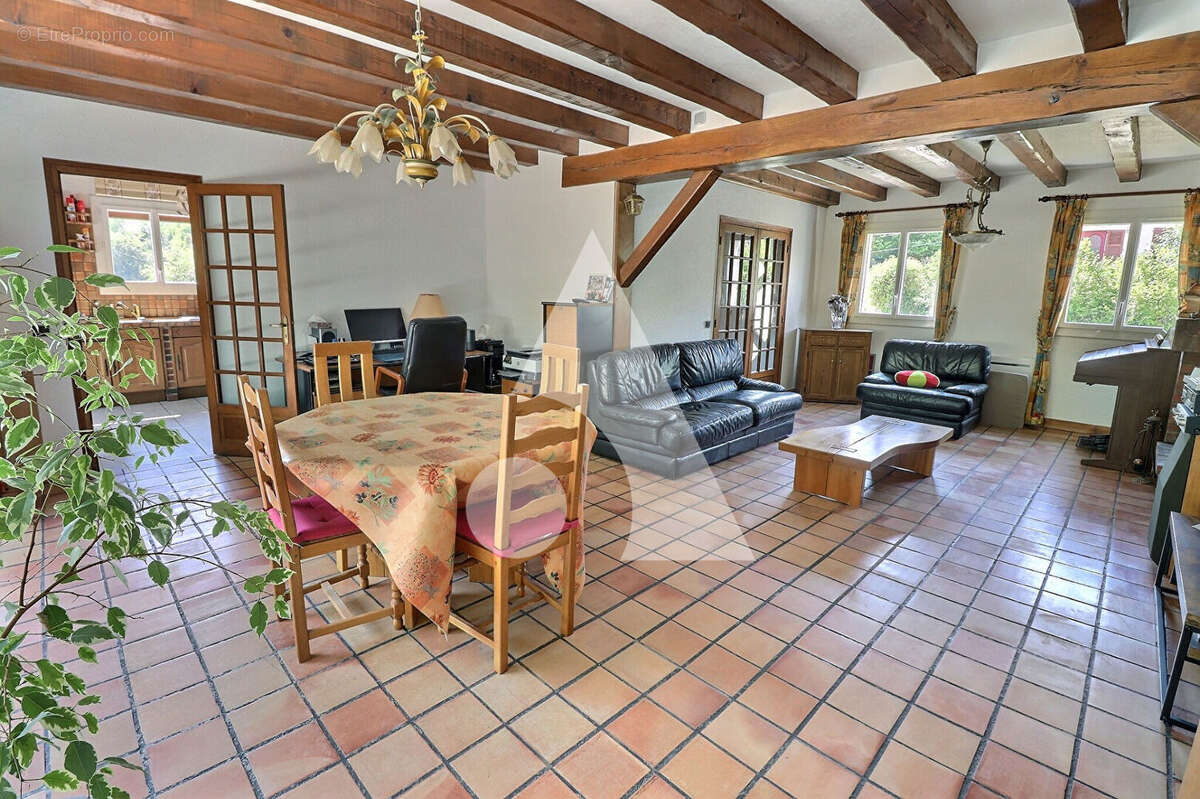 Maison familiale de 140 m² avec sous-sol total-Environnement calme et privilégié - photo 3