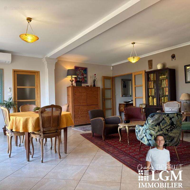 Villa contemporaine avec vue panoramique sur l'étang de Vendres et la Méditerranée - photo 3