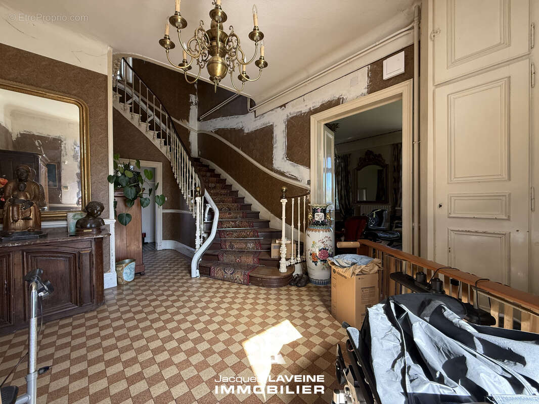 Maison à PAGNY-SUR-MOSELLE