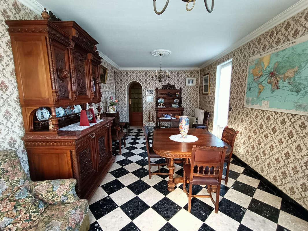 Maison à LUSSANT