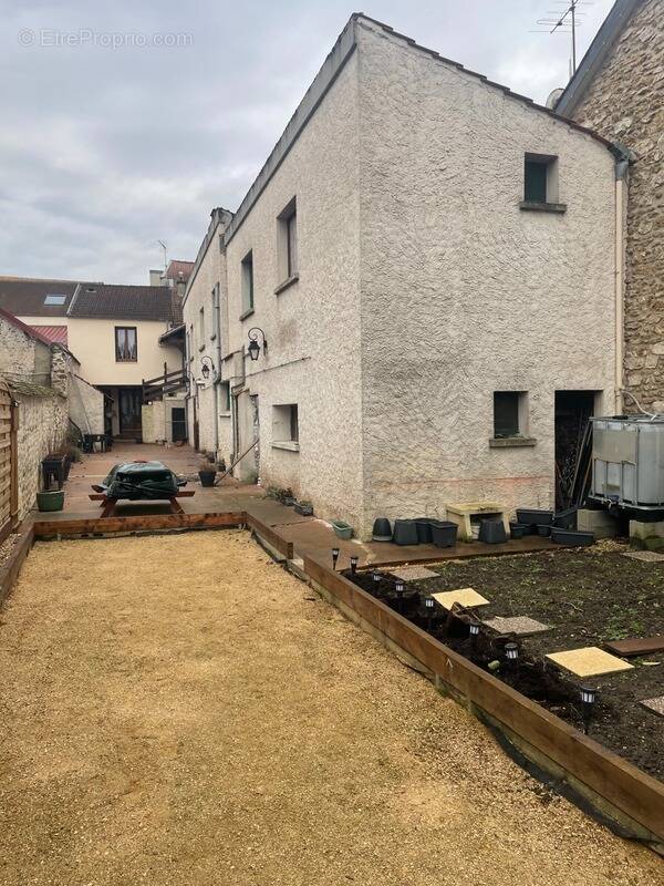 Appartement à BOURAY-SUR-JUINE