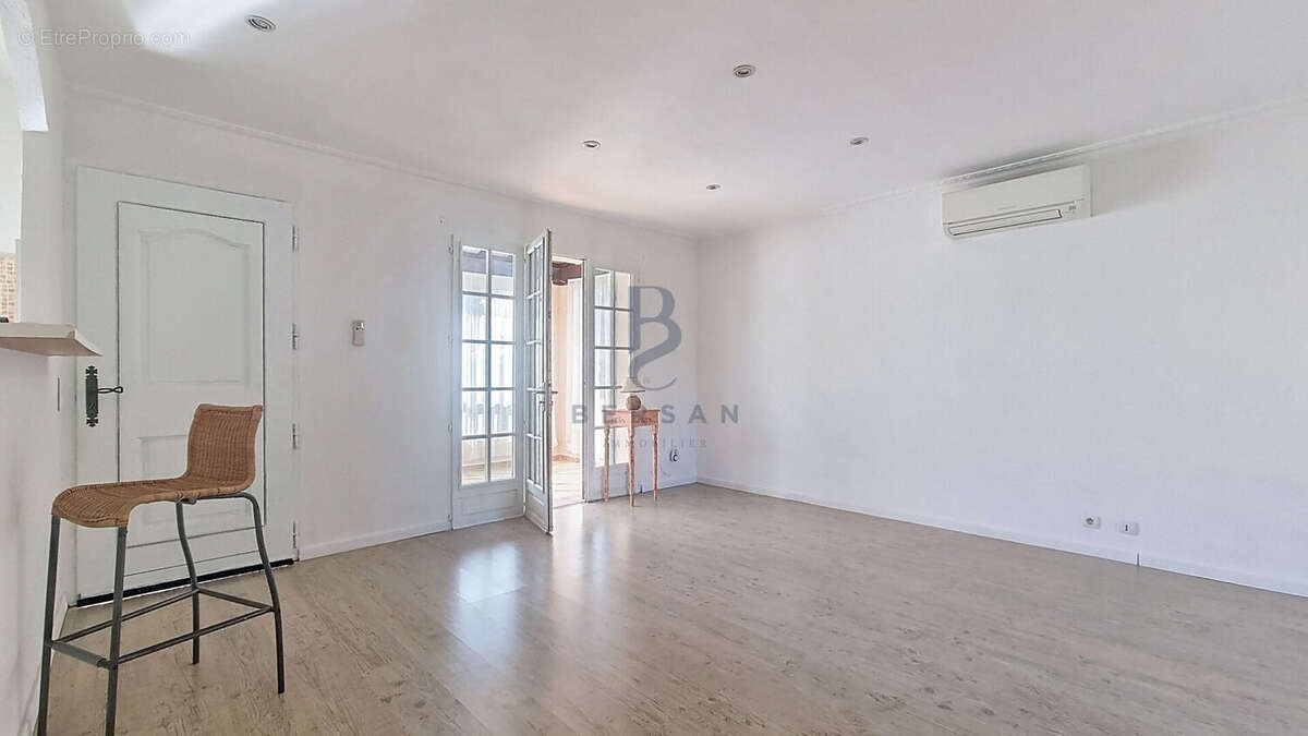 Maison à FREJUS
