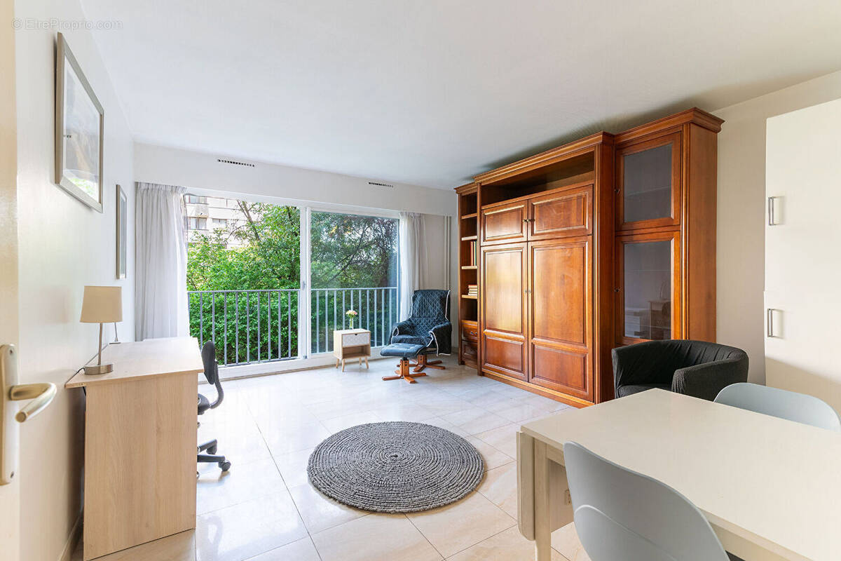 Appartement à PARIS-12E