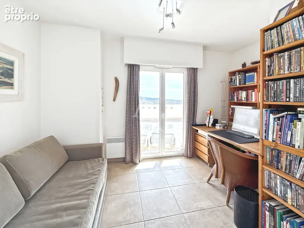 Cannes  VILLA SUR LE TOIT 5 pièces 125m2 +150 m² terrasses - photo 10