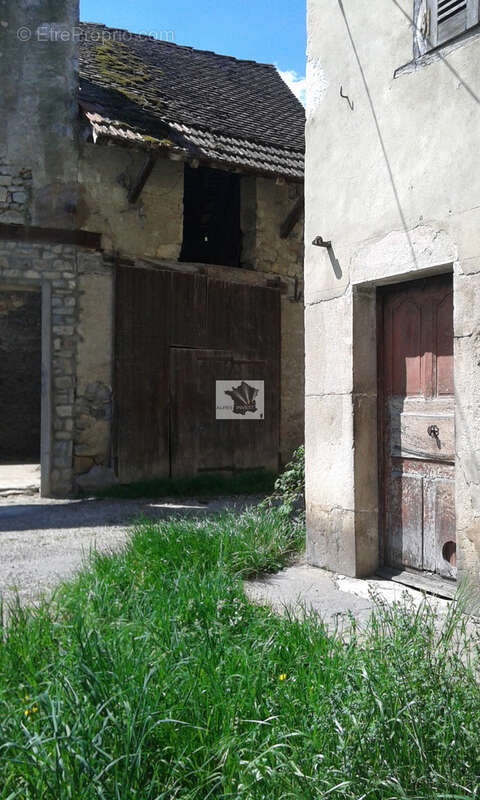 Terrain à CHAPAREILLAN