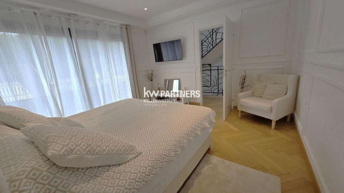 Maison à ELANCOURT