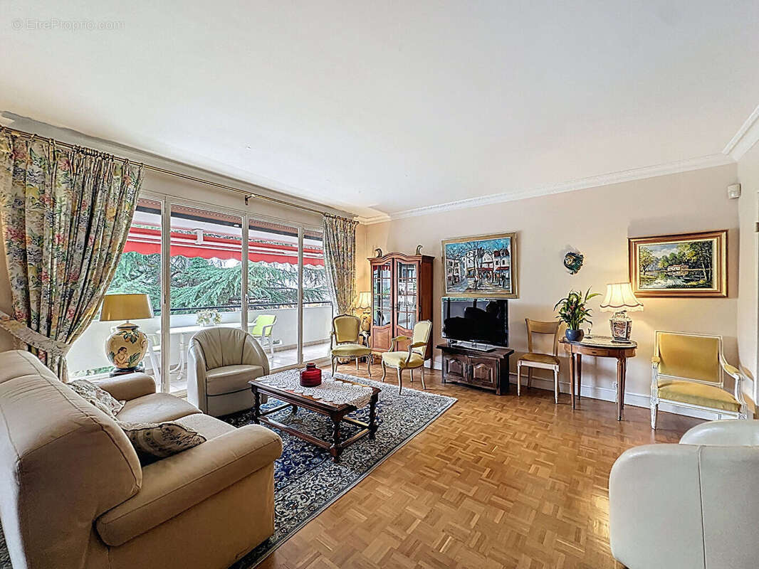 Appartement à SAINT-MAUR-DES-FOSSES