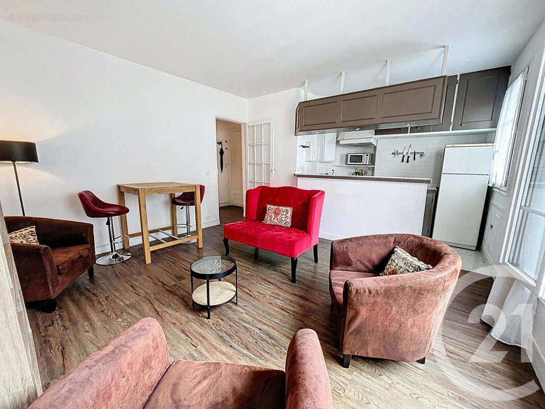 Appartement à PARIS-14E