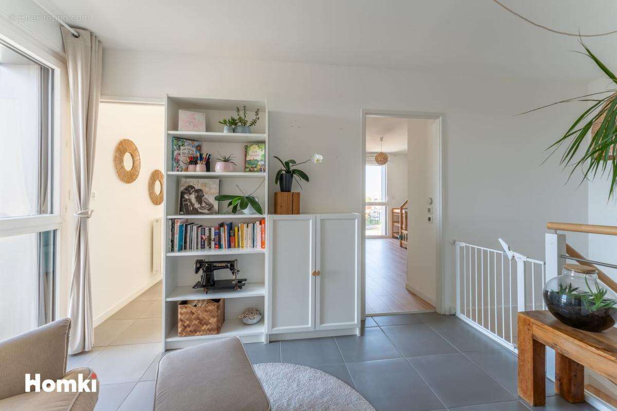 Appartement T5 de 123 m2 à Bordeaux 33300, Passage de la Jalle - photo 8
