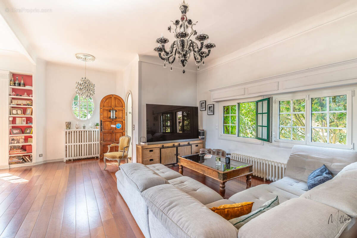 Maison 300 m² à Biarritz  - photo 7