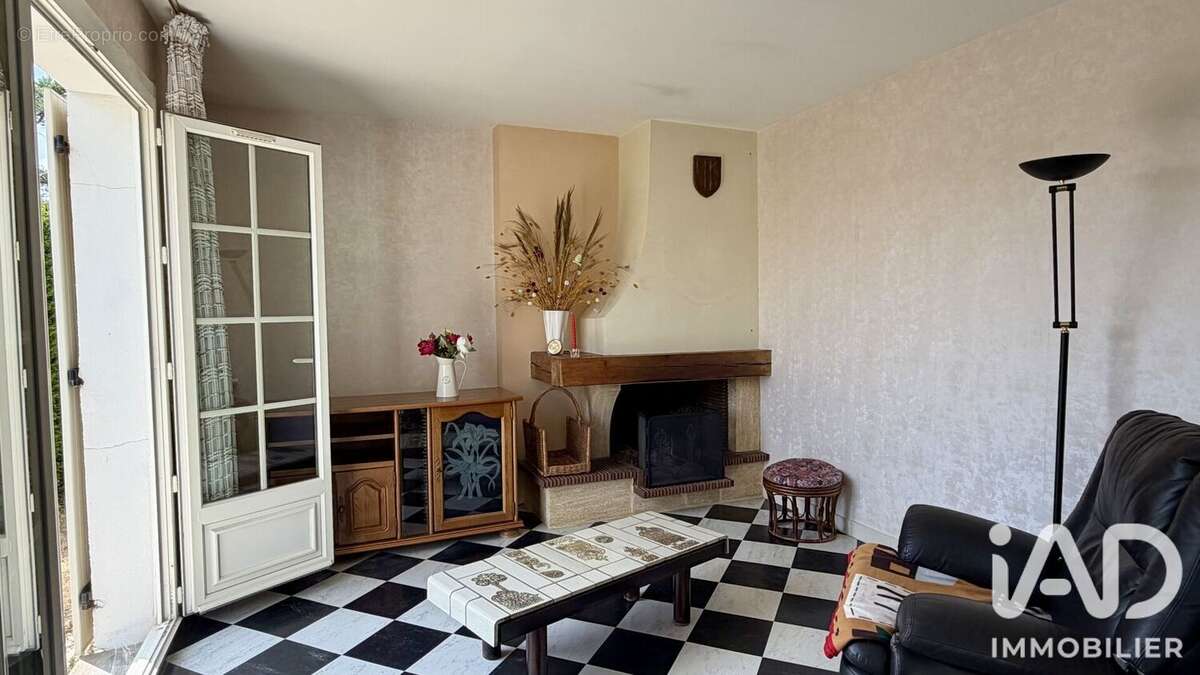 Photo 3