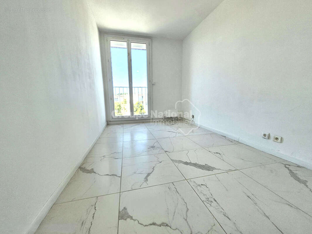 Appartement 4 pièces de 81 m² avec parking et cave - photo 6