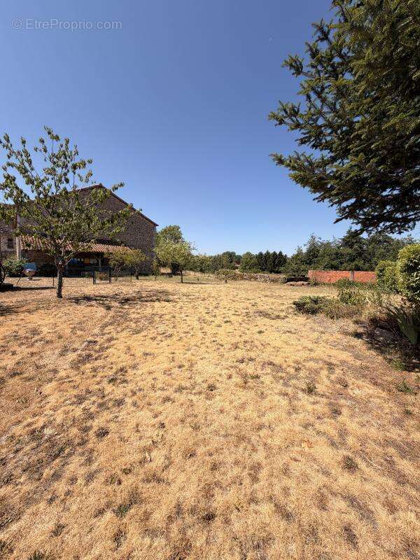 Maison 180 m² à Piegut-Pluviers  - photo 32