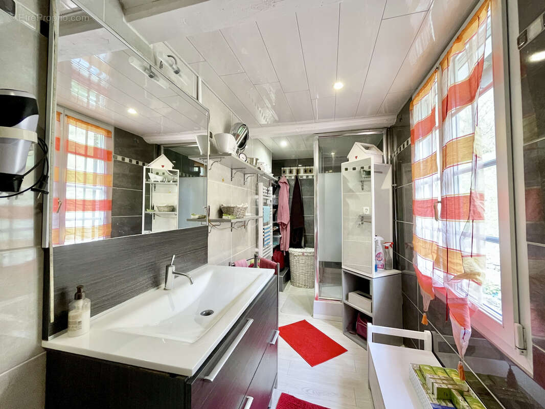 Maison à BEAUFOUR-DRUVAL