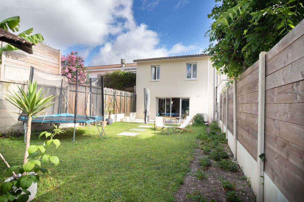 Maison à MERIGNAC