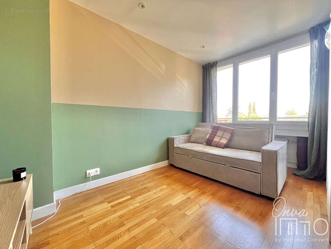 Appartement à FONTAINES-SUR-SAONE