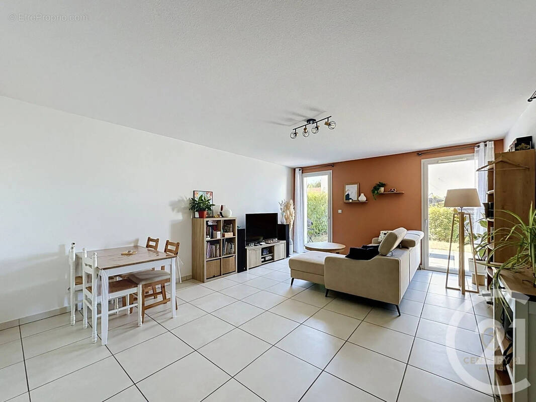 Appartement à CHARLY