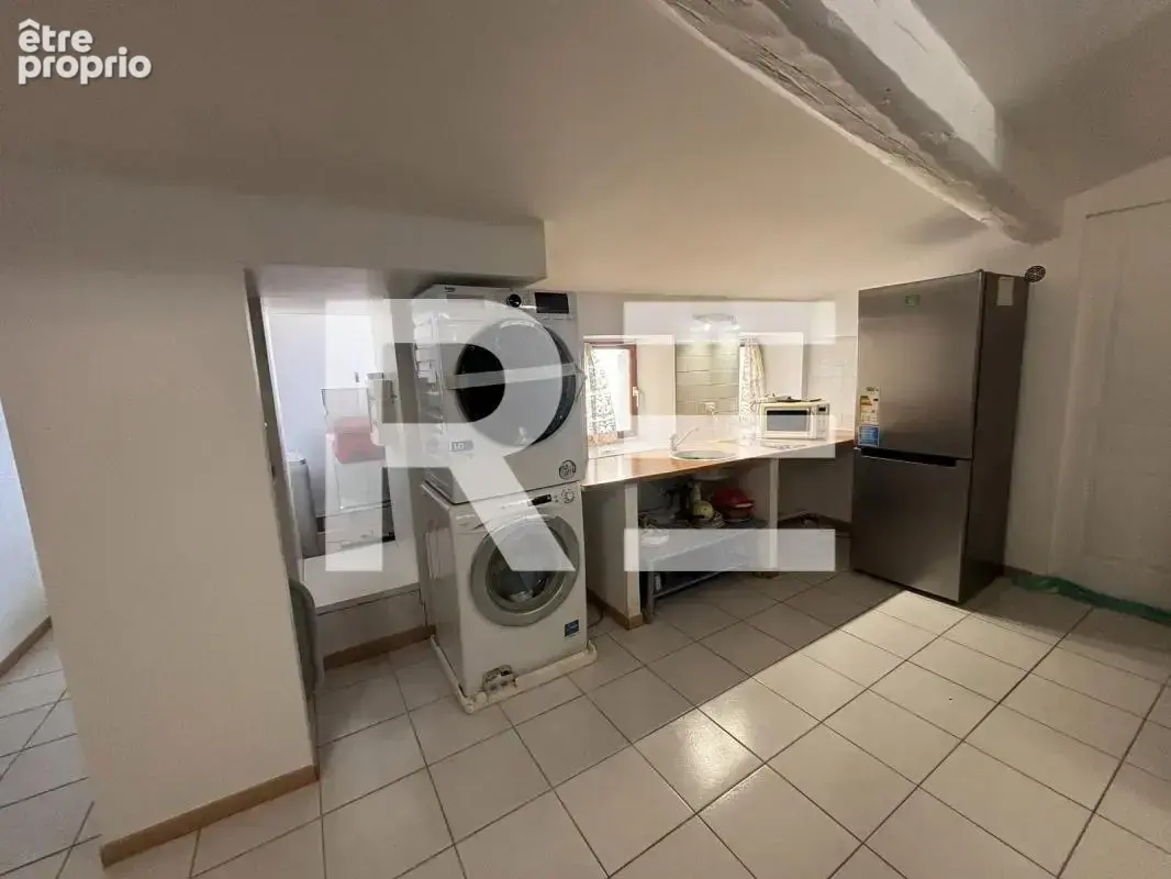 Appartement p1 38m2 nimes ecusson proximite place du chapitre - photo 3
