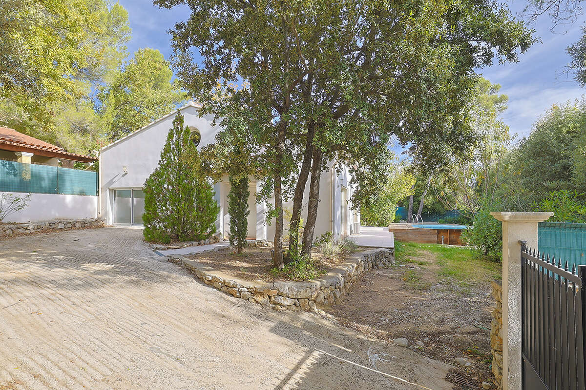 Maison à LA ROQUEBRUSSANNE