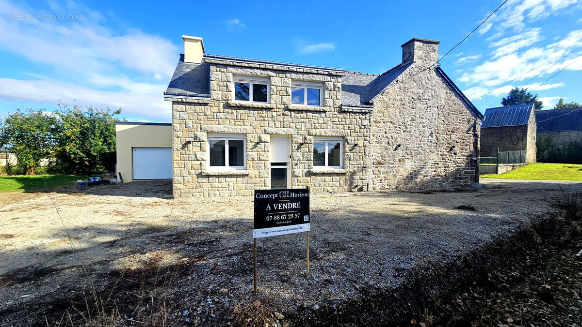 Maison à SAINT-GLEN