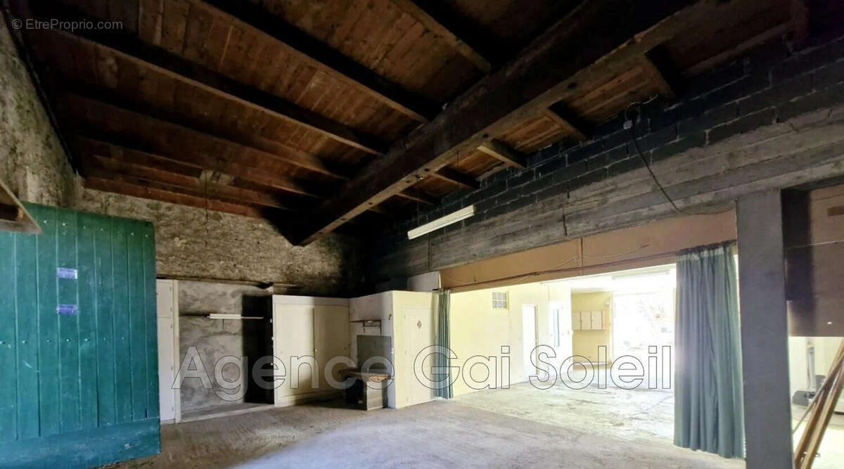 Maison à NISSAN-LEZ-ENSERUNE