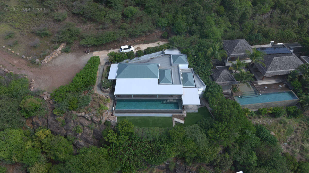 Maison à CAPESTERRE-BELLE-EAU