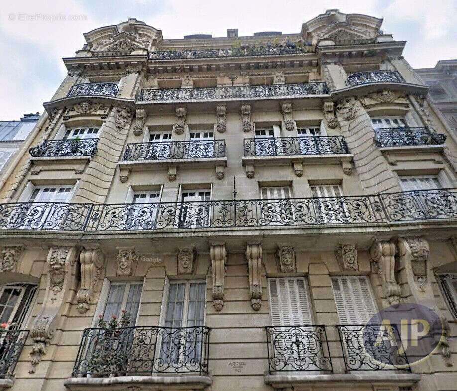 Rez-de-cour - Studio comme un deux pièces - photo 9