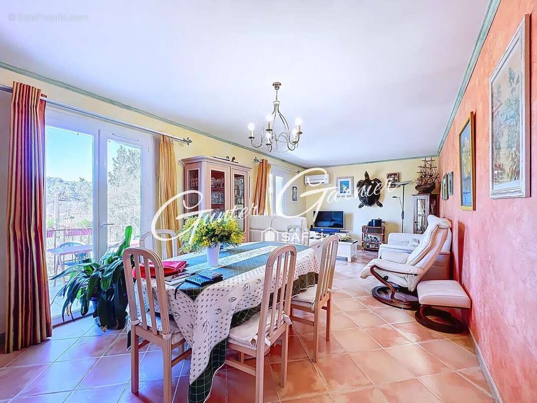 Photo 2 - Maison à LE LUC