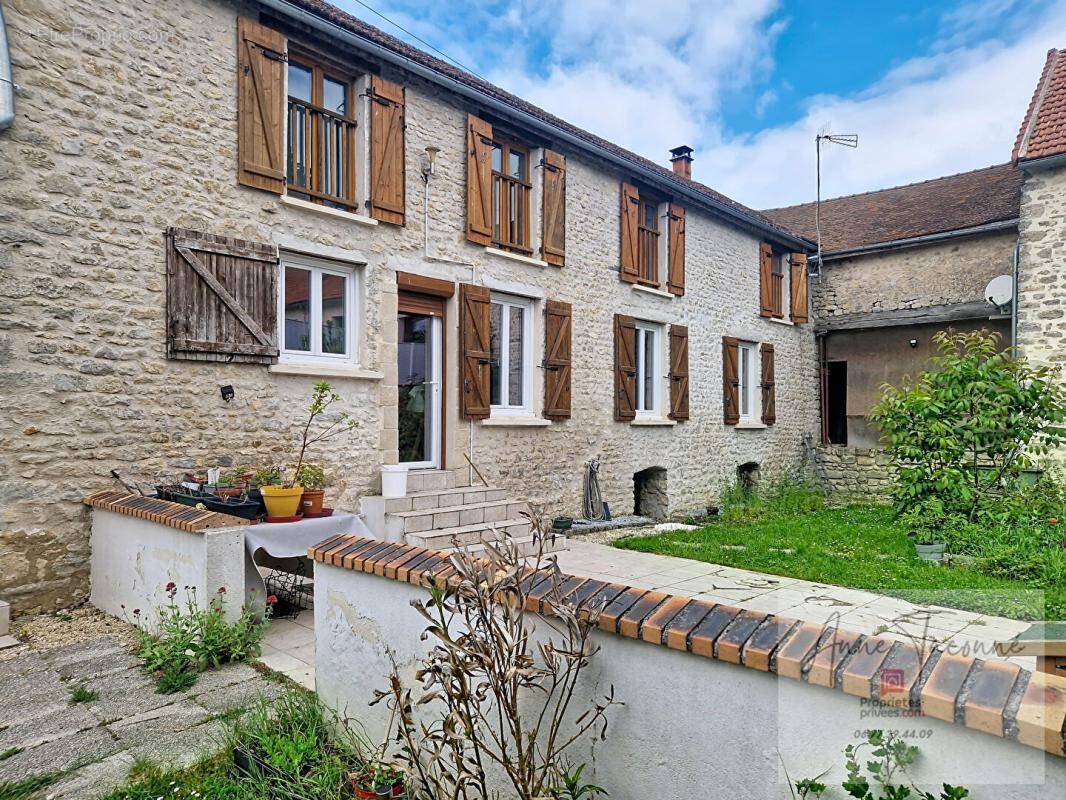 Maison à ETAMPES