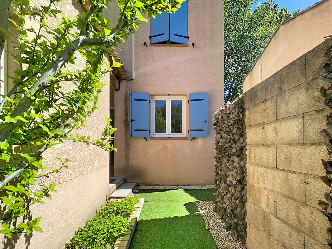 Maison Vitrolles 4 pièce(s) 78 m2 - photo 9