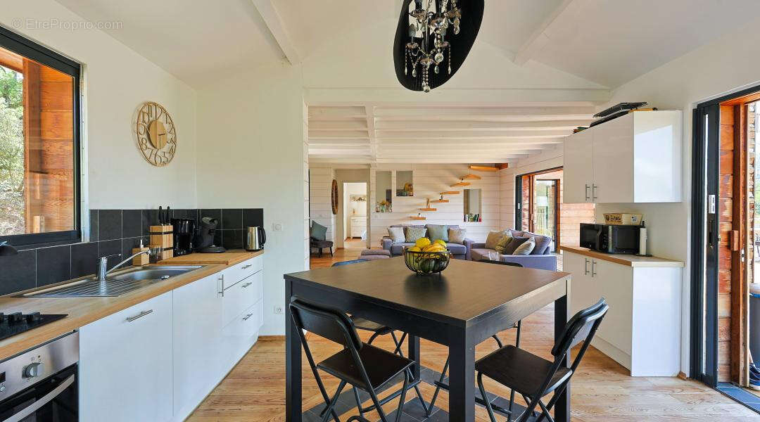 Maison à PLAN-DE-LA-TOUR